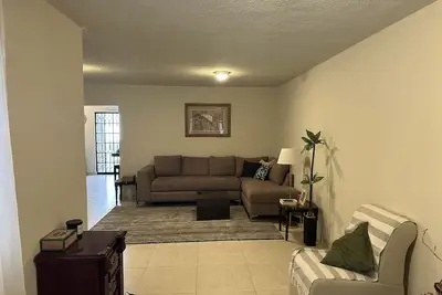 Image de Beautiful entire home near Plaza Patio Mall
