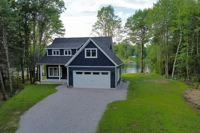 Image de Brand new, 4 bedroom all-season cottage on Green River.