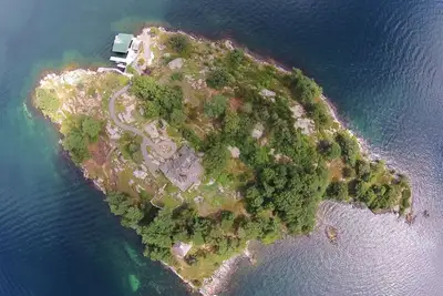 Image de Magnificent Private Island in one of America’s Most Beautiful and Fun Rivers \n\n