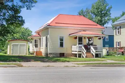 Image de Cozy and charming. Your home away from home in the heart of Viroqua.