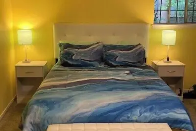 Image de Big rancher in quiet neighborhood w/ fireplace\n