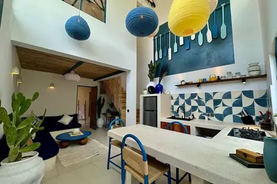 Image de Santorini Inspired 1 Br Apt 5 Mins to Finns
