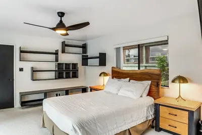 Image de Poolside Paradise: with Double Bay View Rooms (Unit C)