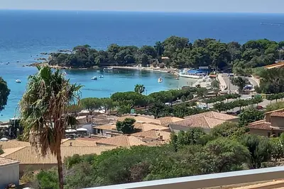 Image de Appart. Ajaccio Sanguinaires T1bis - vue superbe - plage Marinella  à 150 m