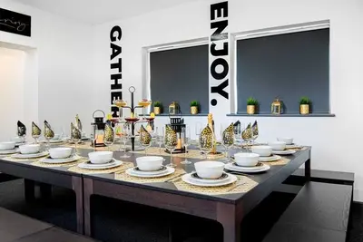 Image de The Leeds Gathering - Hot Tub - Ev Charging