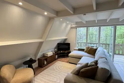 Image de Gezellige chalet in de bossen van Durbuy met groot terras.