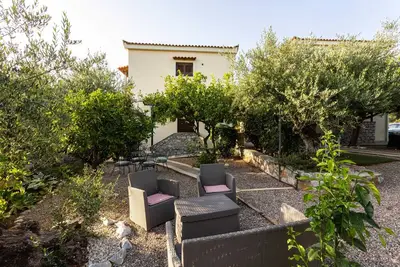 Image de Stoupa Secret Haven - Spitiko Garden Hideaway