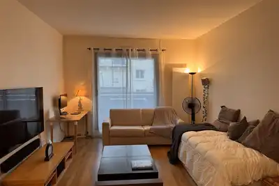 Image de 2 Pièces Tout Confort à 25 Minutes du Cœur de Paris
