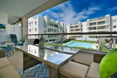 Central apartment with pool on beachside San Pedro