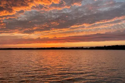 Image de Beautiful Eagle Lake home close to Nd perfect for Large families.