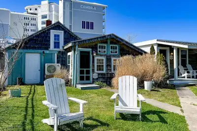 Image de Charming cottage near the boardwalk & beach with Ac, WiFi, kitchen