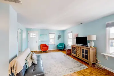 Image de Charming cottage near beach/boardwalk with modern amenities, Ac, WiFi