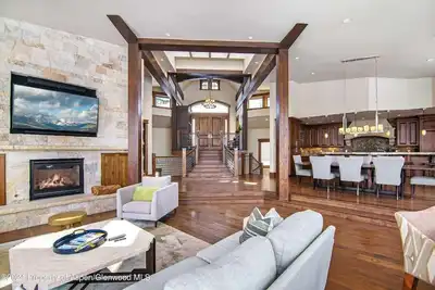 Image de Luxury Ski/in Ski/out Home in Snowmass Village ideal for Winter and Summer Usage