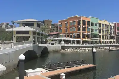 Image de Luxury Condo near Beach & Margaritawille