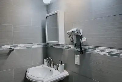 Image de Cozy Newly Renovated Apartment