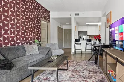 Image de Carolina Cove | Free Parking, Spacious, City Views