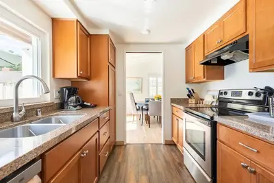 Image de Family Vacation Home, Spa & Big Pool, Game Room, 8 minutes to Disney✨