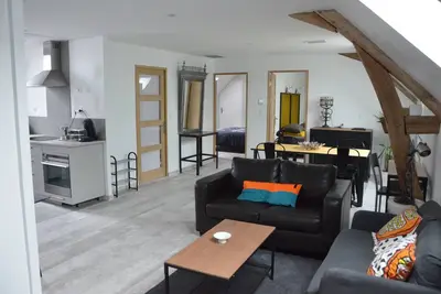 Image de Gîte de Style Industriel 75m² Pour Couchage de 4 Personnes Linge Fourni