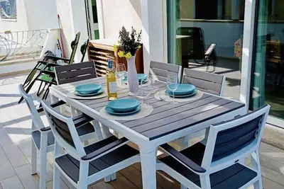 Image de Brand New Apartment with Swimming Pool and Terrace - Two Steps from the Beaches