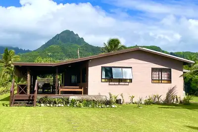 Image de A comfortable family home with sea & mountain views at your fingertips
