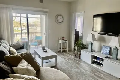 Image de Affordable and family friendly. Cozy, oasis by the beaches🏖️☀️\n Condo with pool!