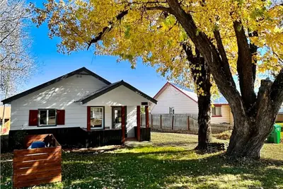 Image de Charming Cascade Cabin: Large Yard, Near Downtown!