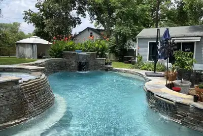 Image de Quiet guesthouse on private grounds with sparkling pool! In old town Gtx