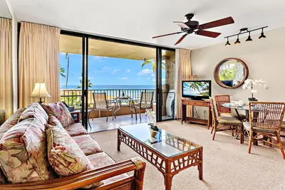 Image de Lovely Hawaiian decor with oceanfront views