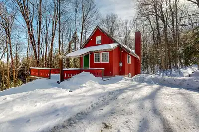 Dog-friendly cabin with pools, hot tub, tennis & pickleball - near Mt. Snow