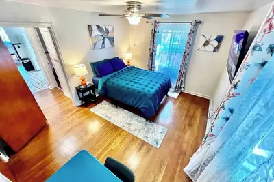 Blue Elegance 1Bdrm Apt 15 Min to Uc Medical
