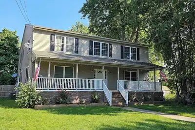 Image de Huge, Modern Home in ❤️ of Wny Buffalo & Niagara Falls