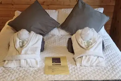 Glamping Cabin - Great for Hikers - Breakfast inc!