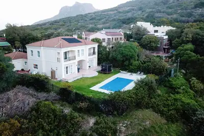 Image de Secluded Valley views Serenity Villa Hout Bay