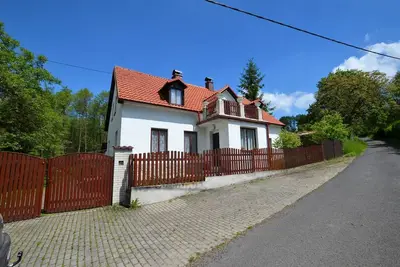 Image de Villa idyllique avec piscine privée à Trebusin, Tchèquie