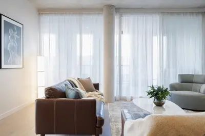 Image de StayCentral - George Street@Fitzroy - George St, Fitzroy - 2 Bedrooms, 3 Beds, 1 Bathrooms, 1 Secure undercover parking spot.