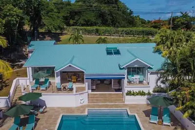 Image de Villa La Mer 2br in Saddleback by Personal Villas - Breathtkaing Hideaway