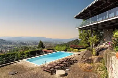 Image de Luxurious House w/ Pool & Amazing View by HostWise