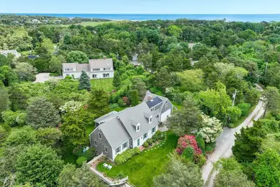 Image de Association Beach less than a Mile away!