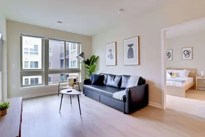 Image de Prime Alexandria Location | Spacious Apt