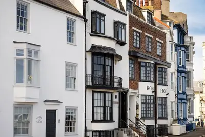 Image de Promenade View - dog friendly, sea views & close to South Downs!