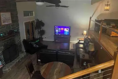 Image de Lakehouse at Cedar Creek!