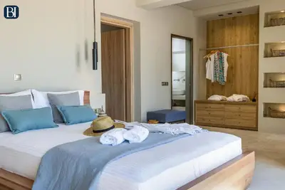 Image de Bh674 - C - Suite Naxos