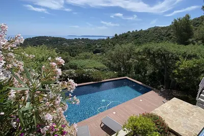 Image de Villa avec piscine Gaou Bénat, très belle vue mer