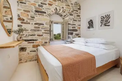 Image de Bh720 - C - Suite Naxos