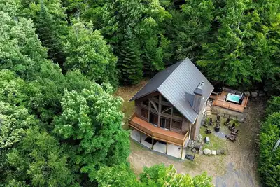 Image de Le Charme |BabyFoot | Spa | Havre | Smart Tv| Domaine privée