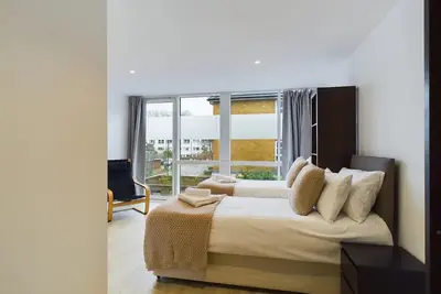 Image de Modern 4Bed 3Bath Balcony Apartment in Shoreditch - Pass the Keys