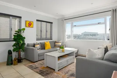 Image de 3 Bedroom Family Apartment in Blouberg | Bbq