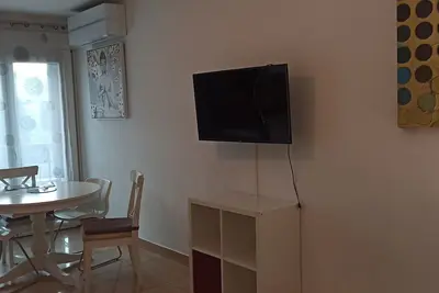 Image de Studio Agreable Très proche du centre de ville et moyen de transport.