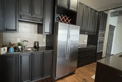 Image de Spacious loft with top tier finishes, in the heart of a historic district!