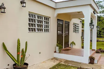 Image de Arecibo Country Living At Its Finest